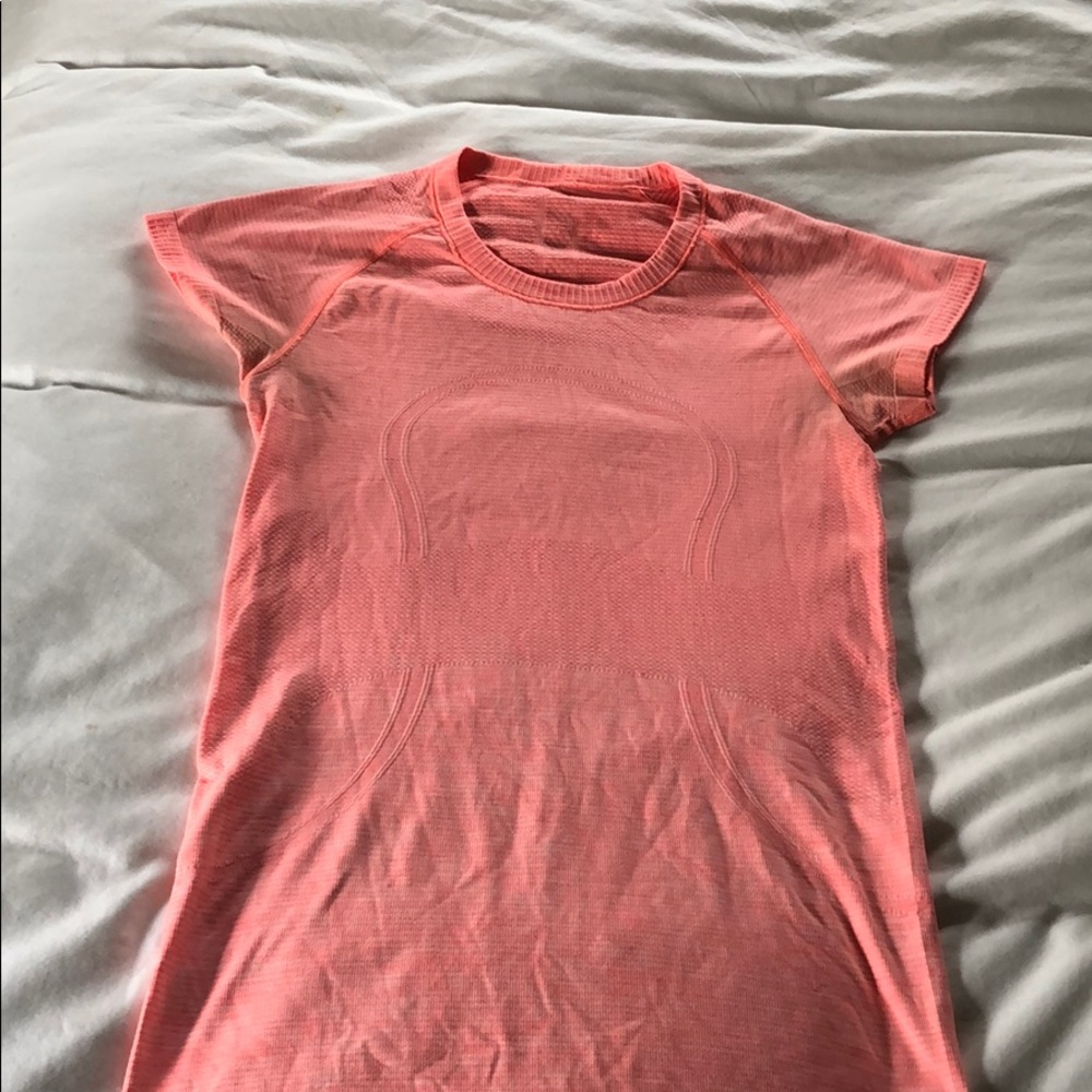Lululemon workout top
